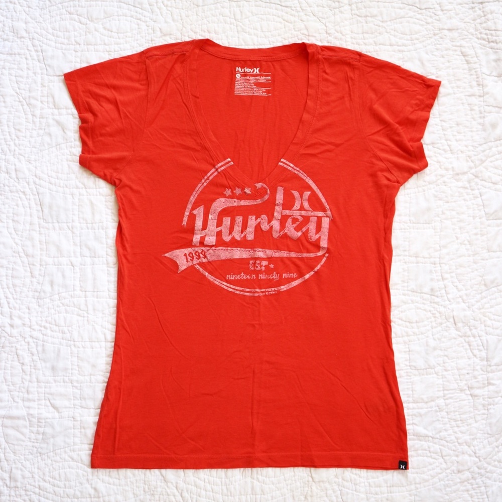 Hurley Women’s V-Neck Tee Size XL